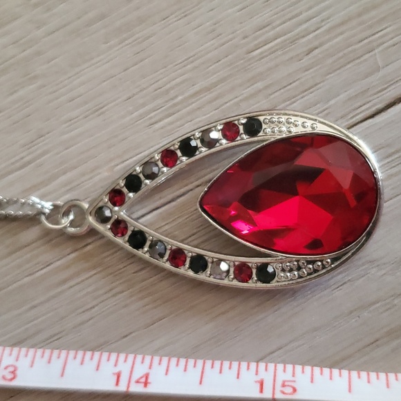 🌹#17 Red and black teardrop necklace - Picture 3 of 5